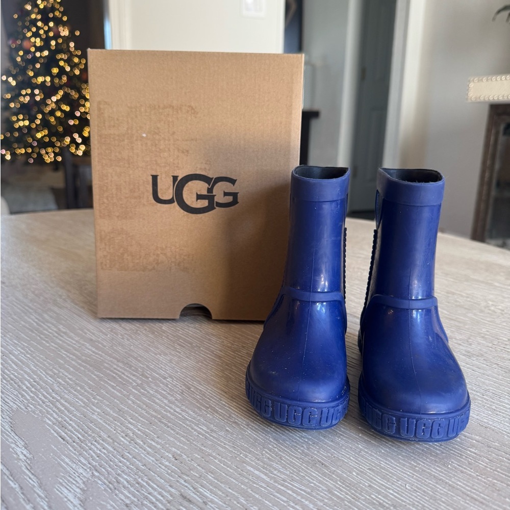 Kids UGG Drizlita Blue rain boots, size 7